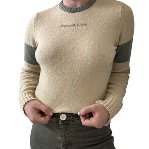Vintage Womens Abercrombie & Fitch 100% Wool Yellow Varsity Preppy Sweater Sz M